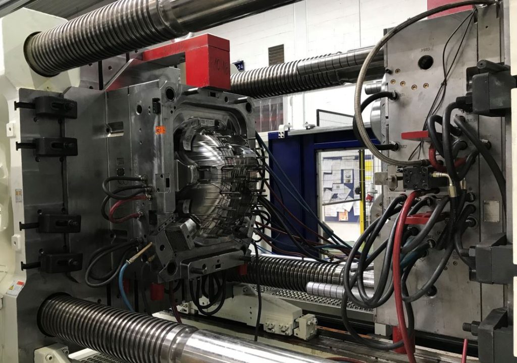 What is the Difference between Multi Cavity Injection Molds and Family Injection Molds?